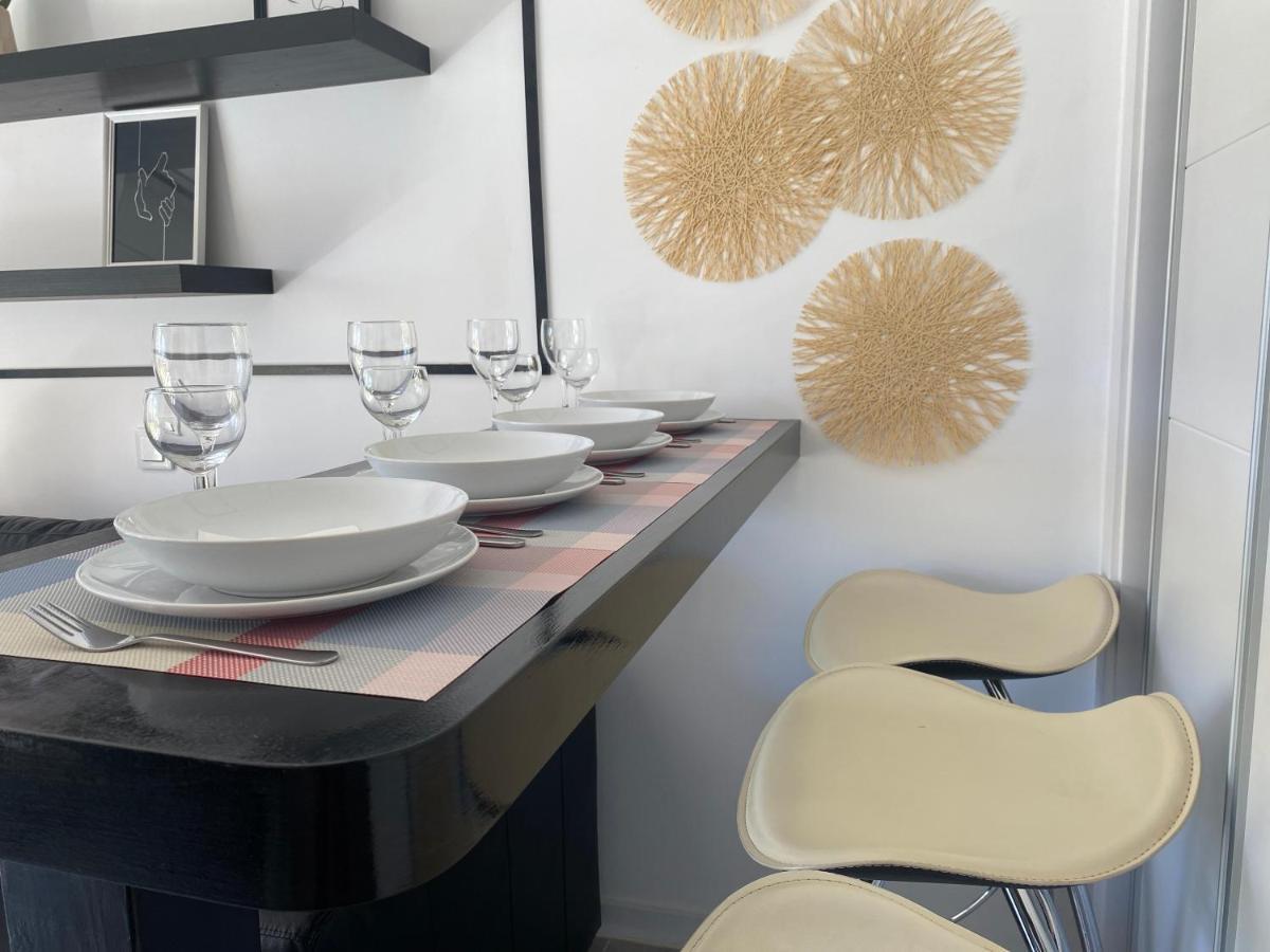 Modern Sea View Studio In Benal Beach Benalmádena Esterno foto