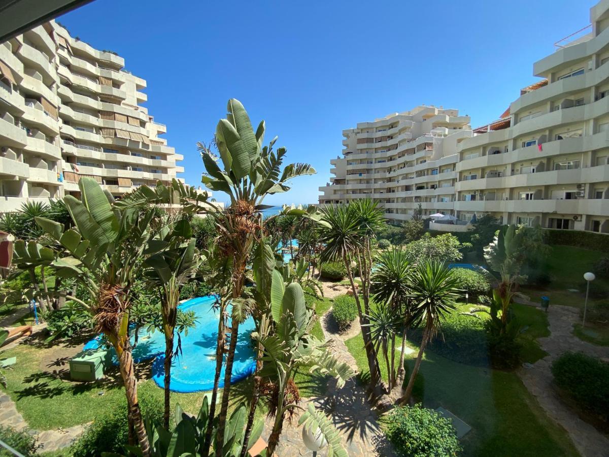 Modern Sea View Studio In Benal Beach Benalmádena Esterno foto