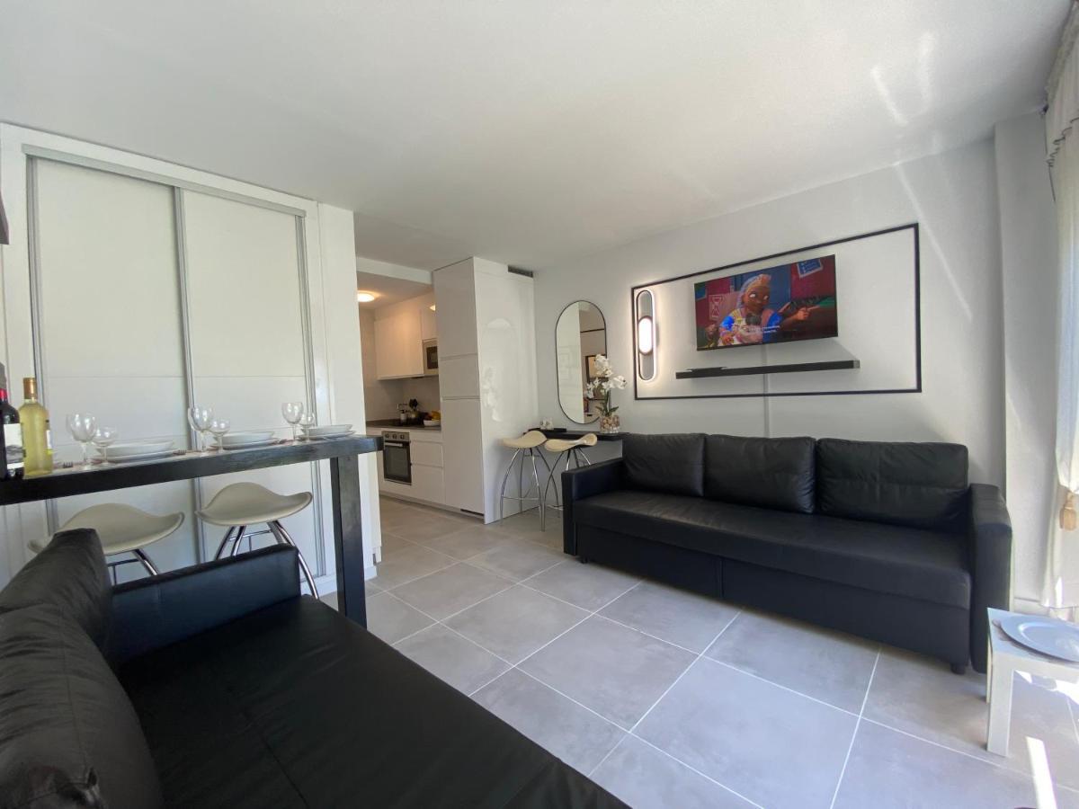 Modern Sea View Studio In Benal Beach Benalmádena Esterno foto