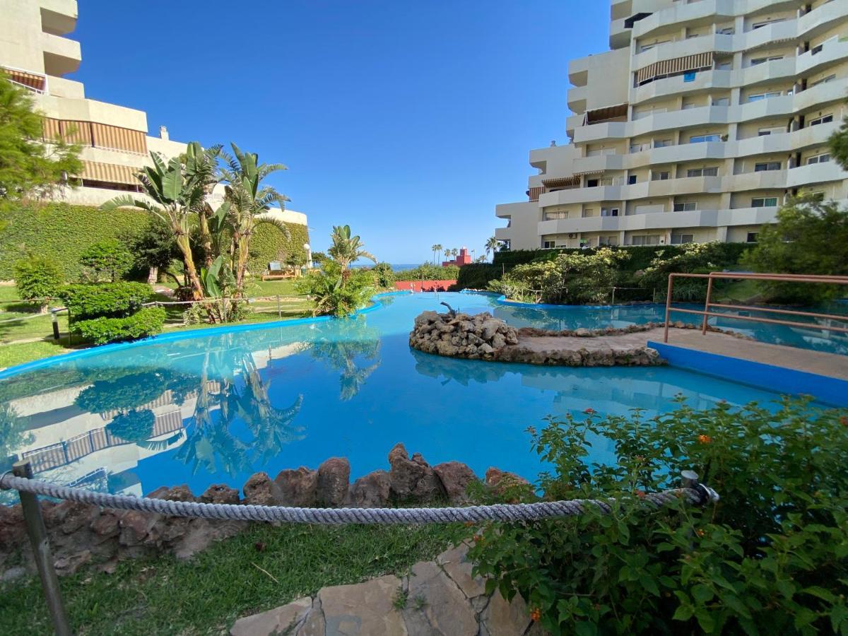 Modern Sea View Studio In Benal Beach Benalmádena Esterno foto