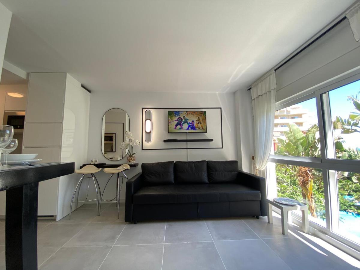 Modern Sea View Studio In Benal Beach Benalmádena Esterno foto