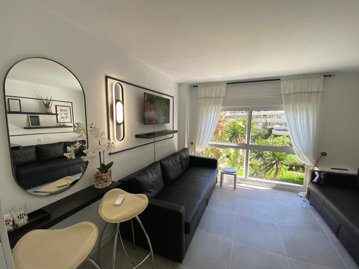 Modern Sea View Studio In Benal Beach Benalmádena Esterno foto