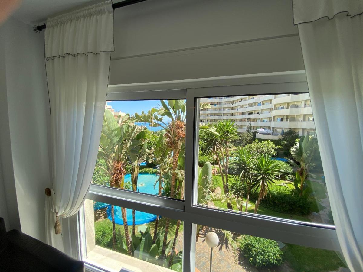 Modern Sea View Studio In Benal Beach Benalmádena Esterno foto