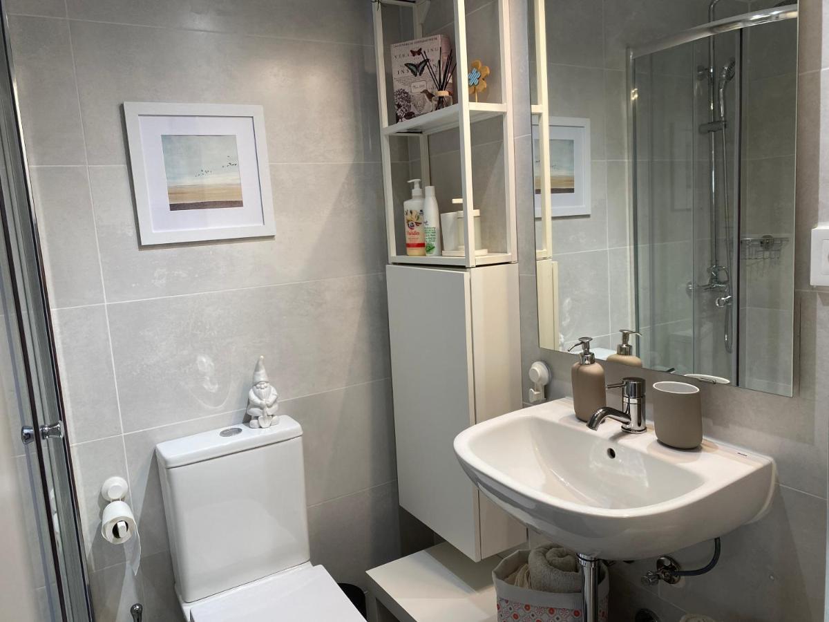 Modern Sea View Studio In Benal Beach Benalmádena Esterno foto