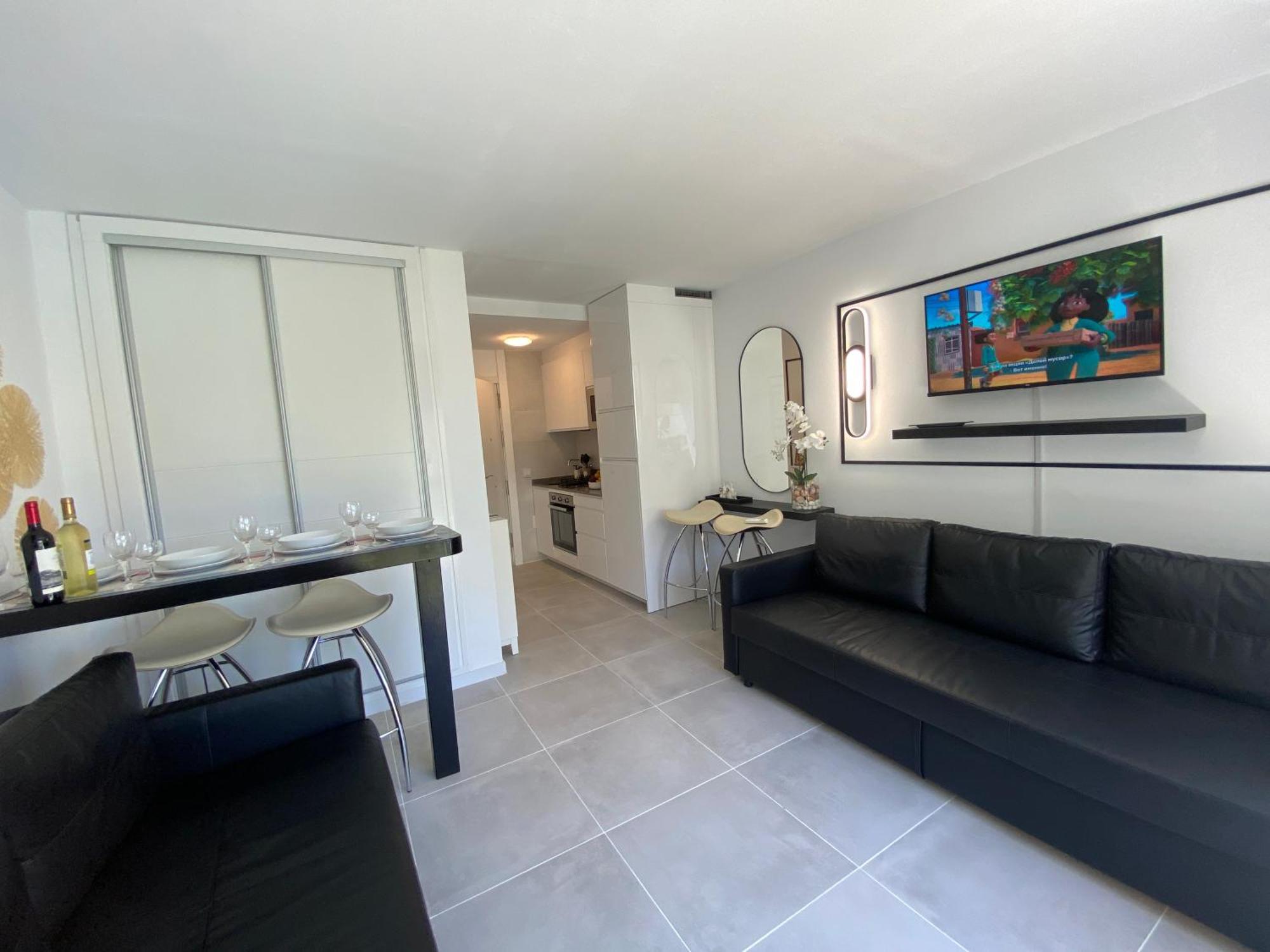 Modern Sea View Studio In Benal Beach Benalmádena Esterno foto